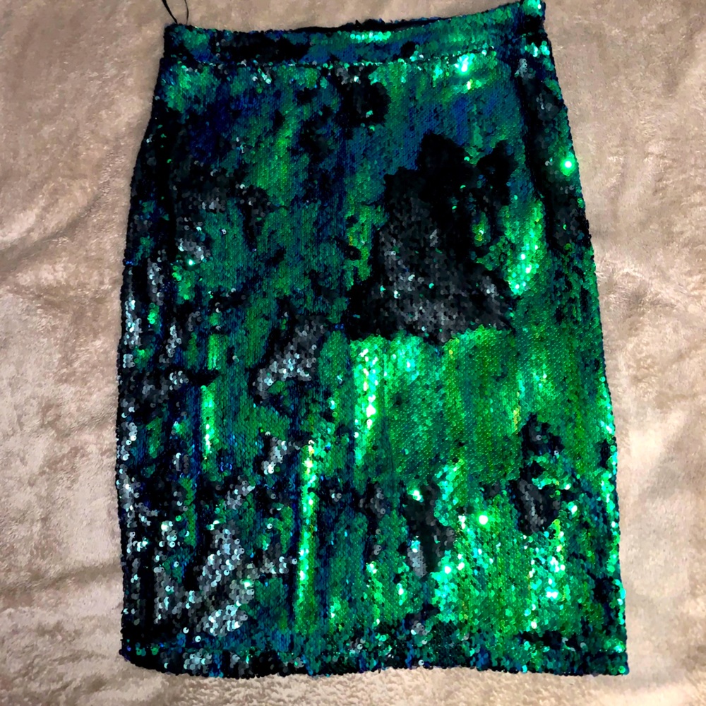 Sequin skirt✨✨✨